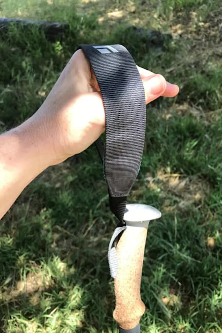 ergonomic handles on hiking trekking poles