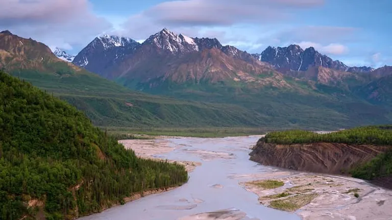 river rafting multi-day adventure to Talkeetna River in Alaska United States | quaint Alaskan town and gateway to Denali near the Talkeetna Mountains
