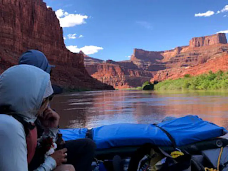 Motor Rig Rafting in Cataract Canyon Rafting Trip with Red Rock Canyons