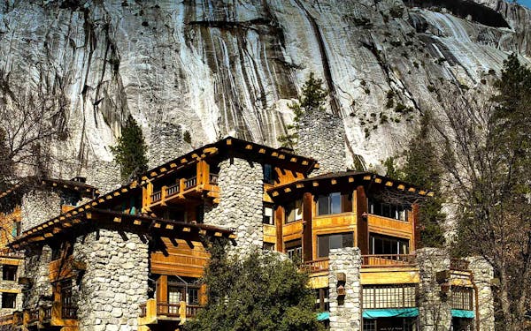 Yosemite Lodge is a breathtaking destination located in Yosemite National Park, California. This lodge is an ideal basecamp for USA adventure tours in the park's pristine wilderness.
