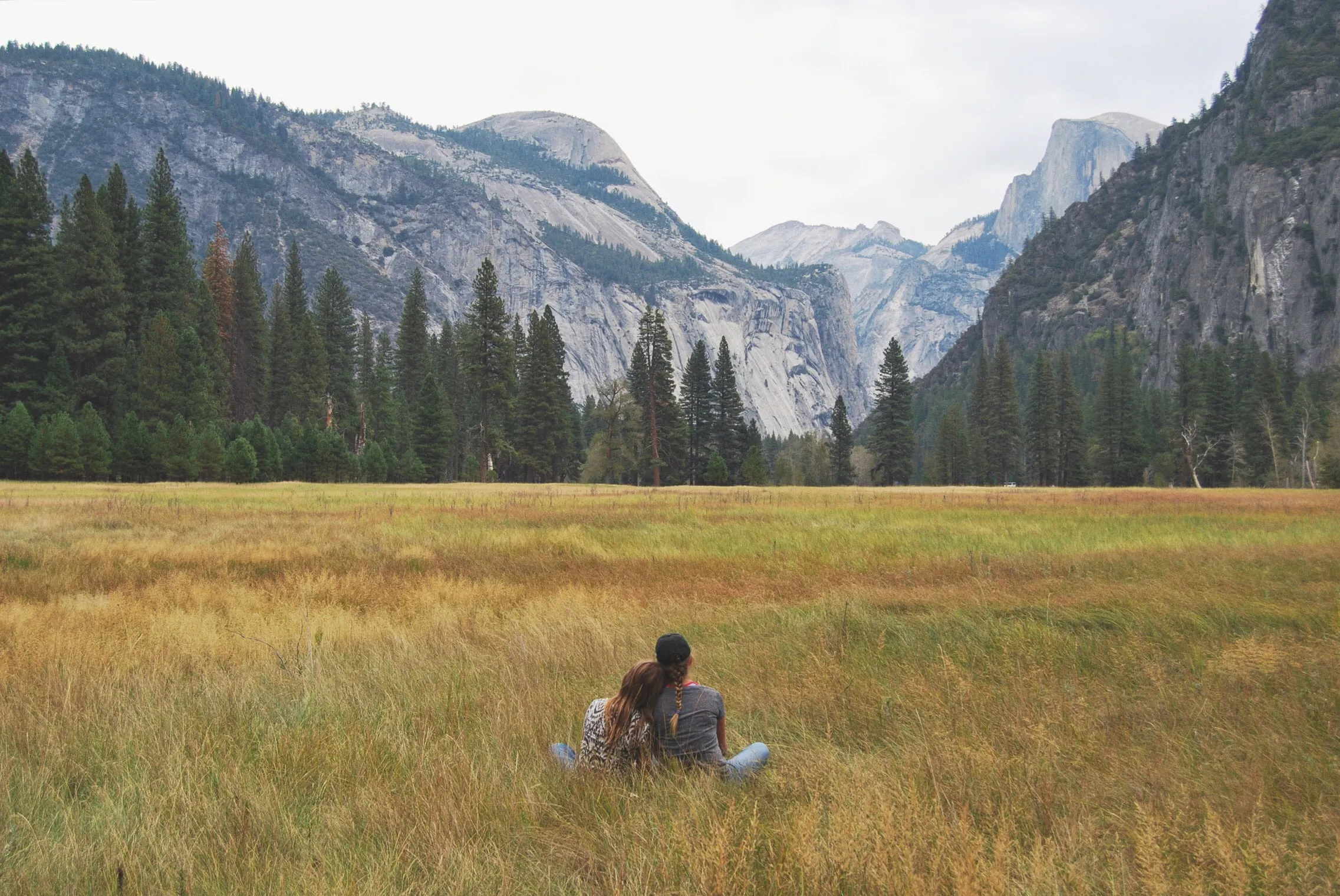 valentine's day hiking trekking active adventure for romantic couples 