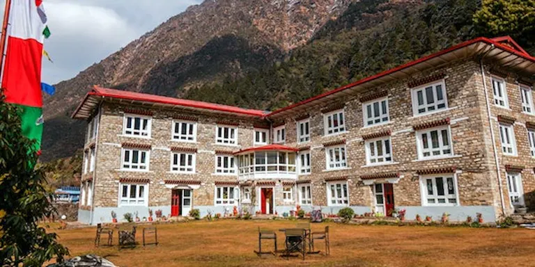 Everest Summit Lodge is an easy overnight stay local to Mount Everest