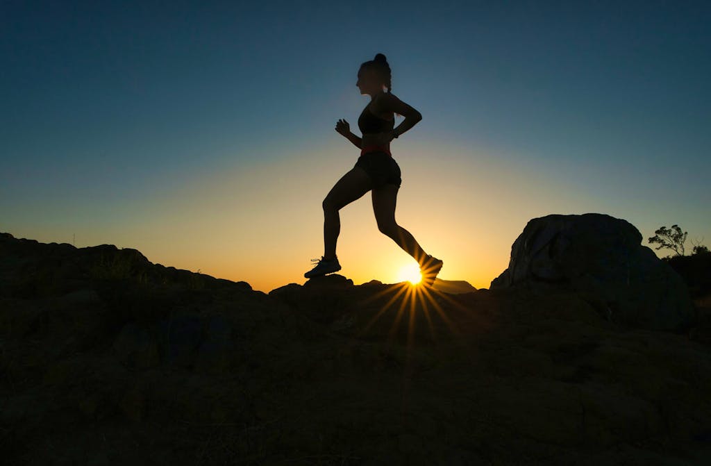 woman hiker who is doing strength-endurance training