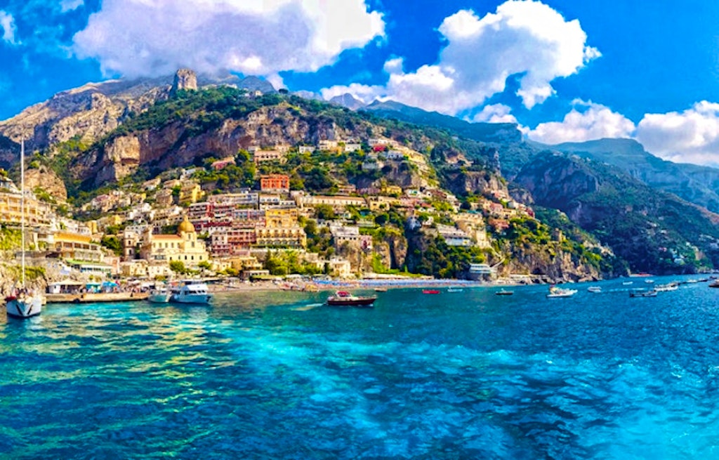 Walk along spectacular seaside trails from Naples to Capri, Positano & Ravello! | Shutterstock.com