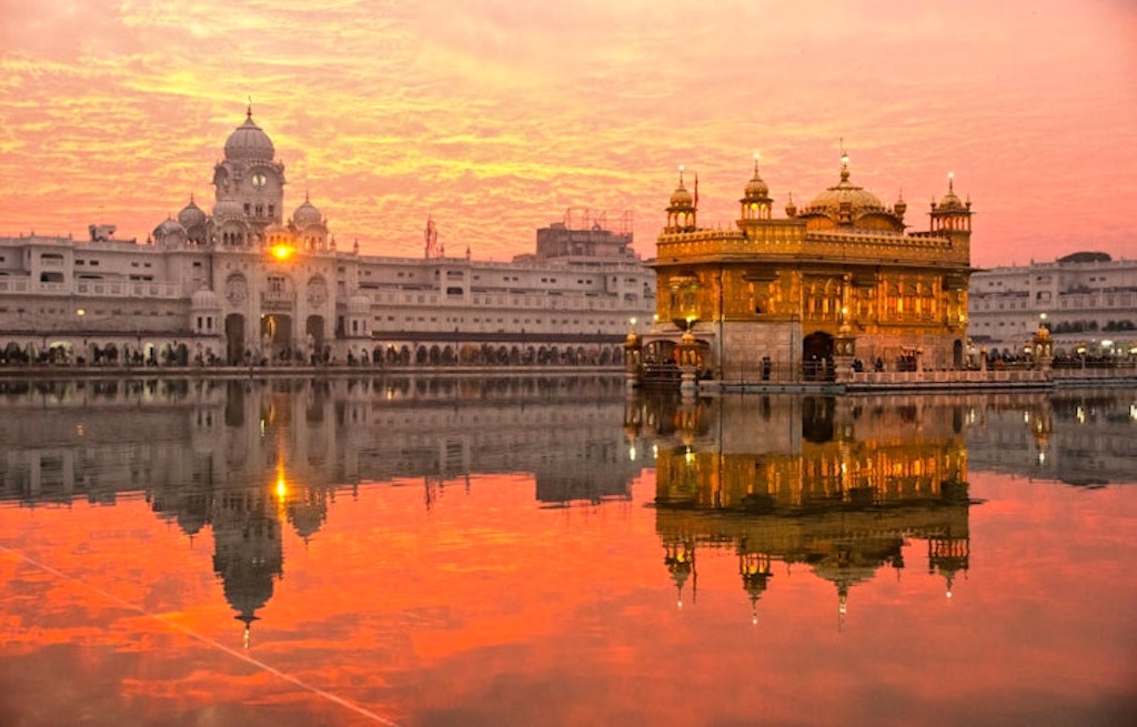 See the stunning Sikh Golden Temple and get VIP seats to the India-Pakistan Wagah border ceremony on this multi-day trip to India! | Shutterstock.com