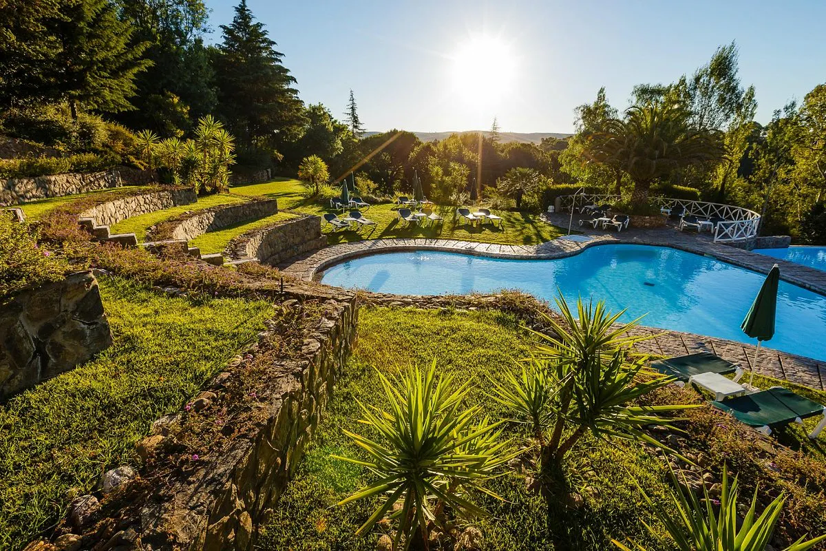 Outside pool access in Hotel Fonte Santa in Monfortinho