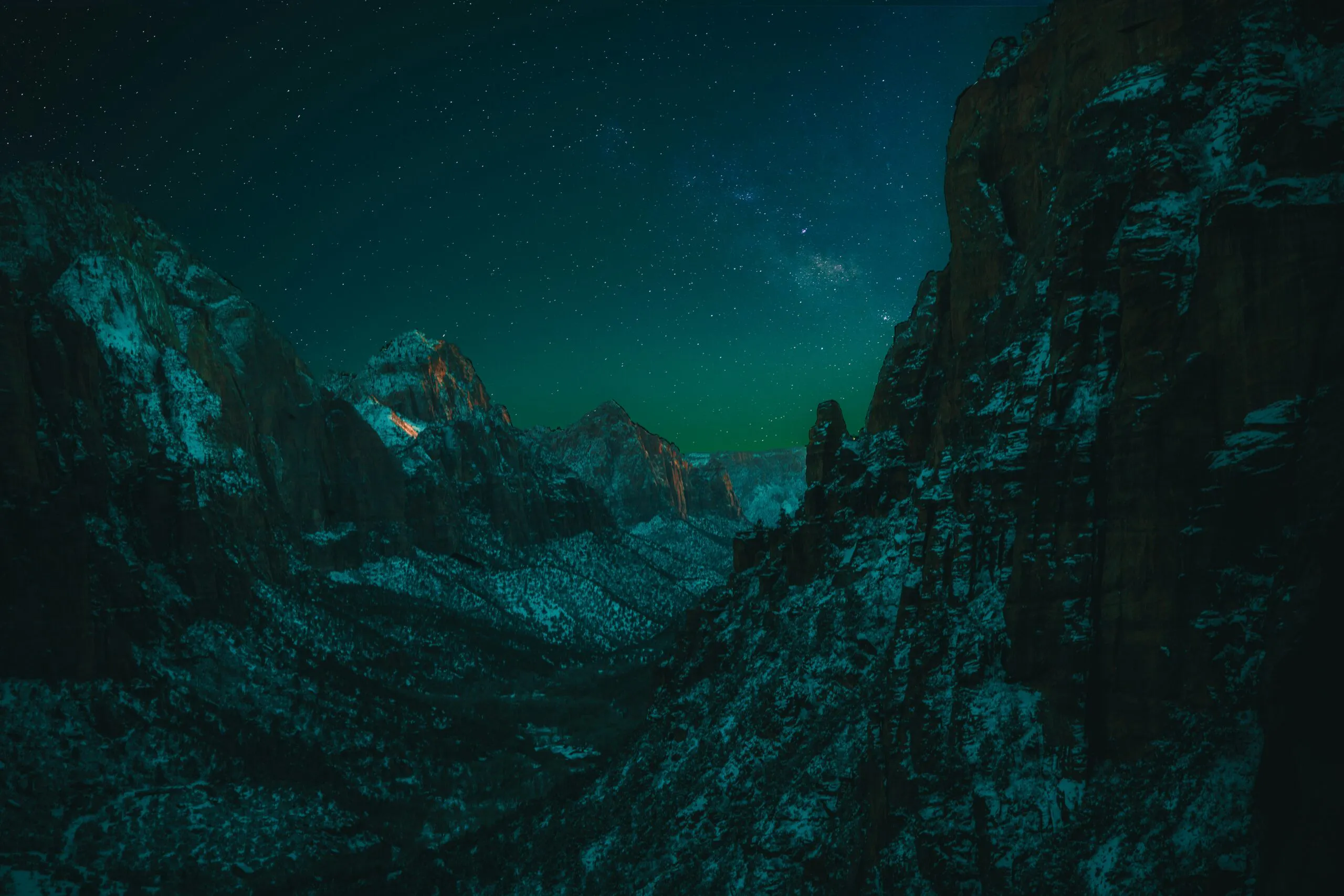 travel to Zion National Park in Utah for the most scenic night views
