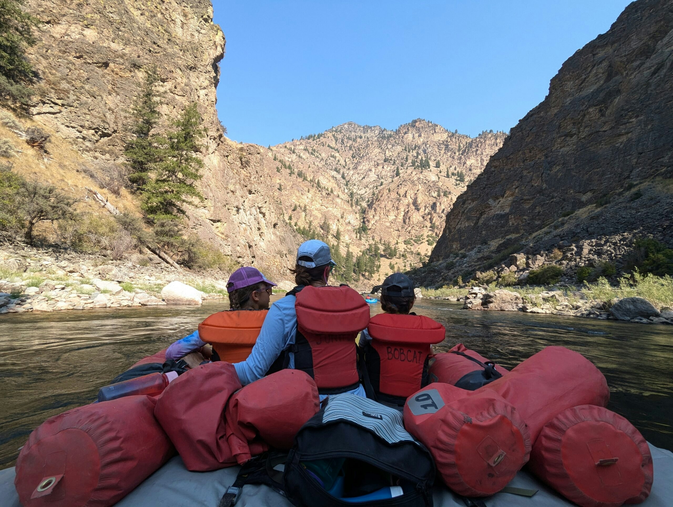 kids on the oar boat in Middle Fork in Idaho