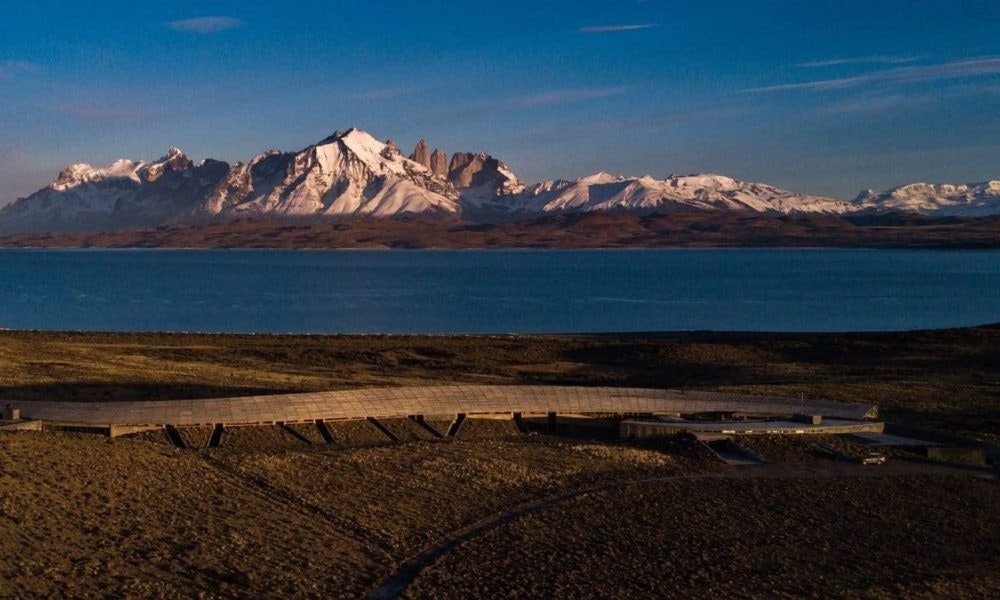 eolo lodge in patagonia mountains