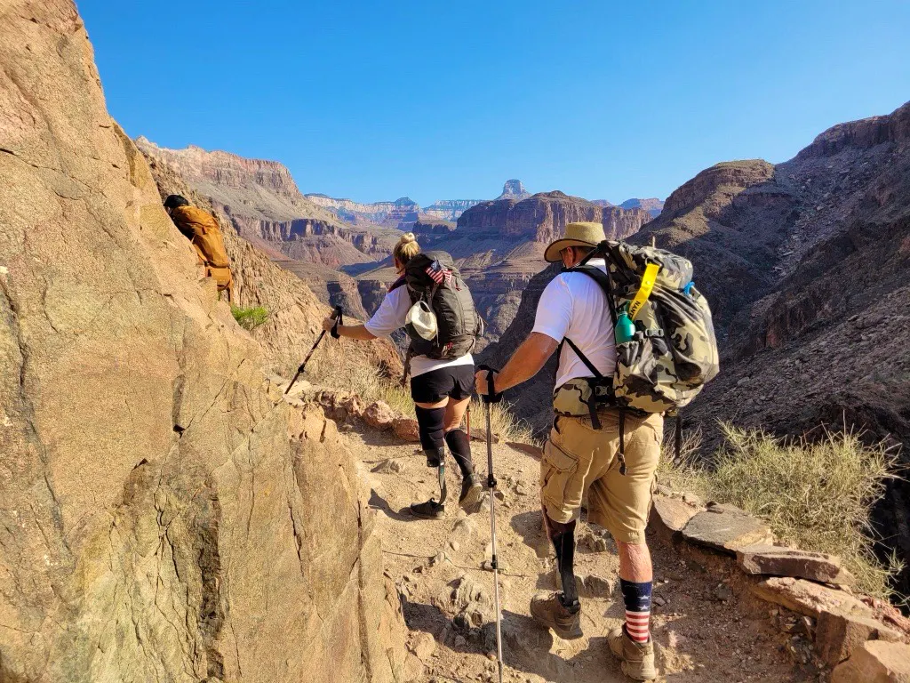 hiking rim to rim on grand canyon, arizona
