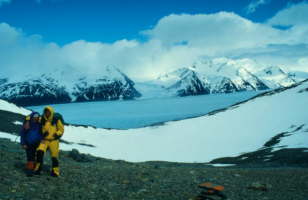 hiking gardner pass in torres del paine in patagonia