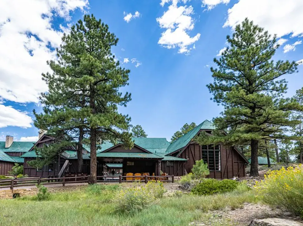 bryce canyon lodge accommodation national park