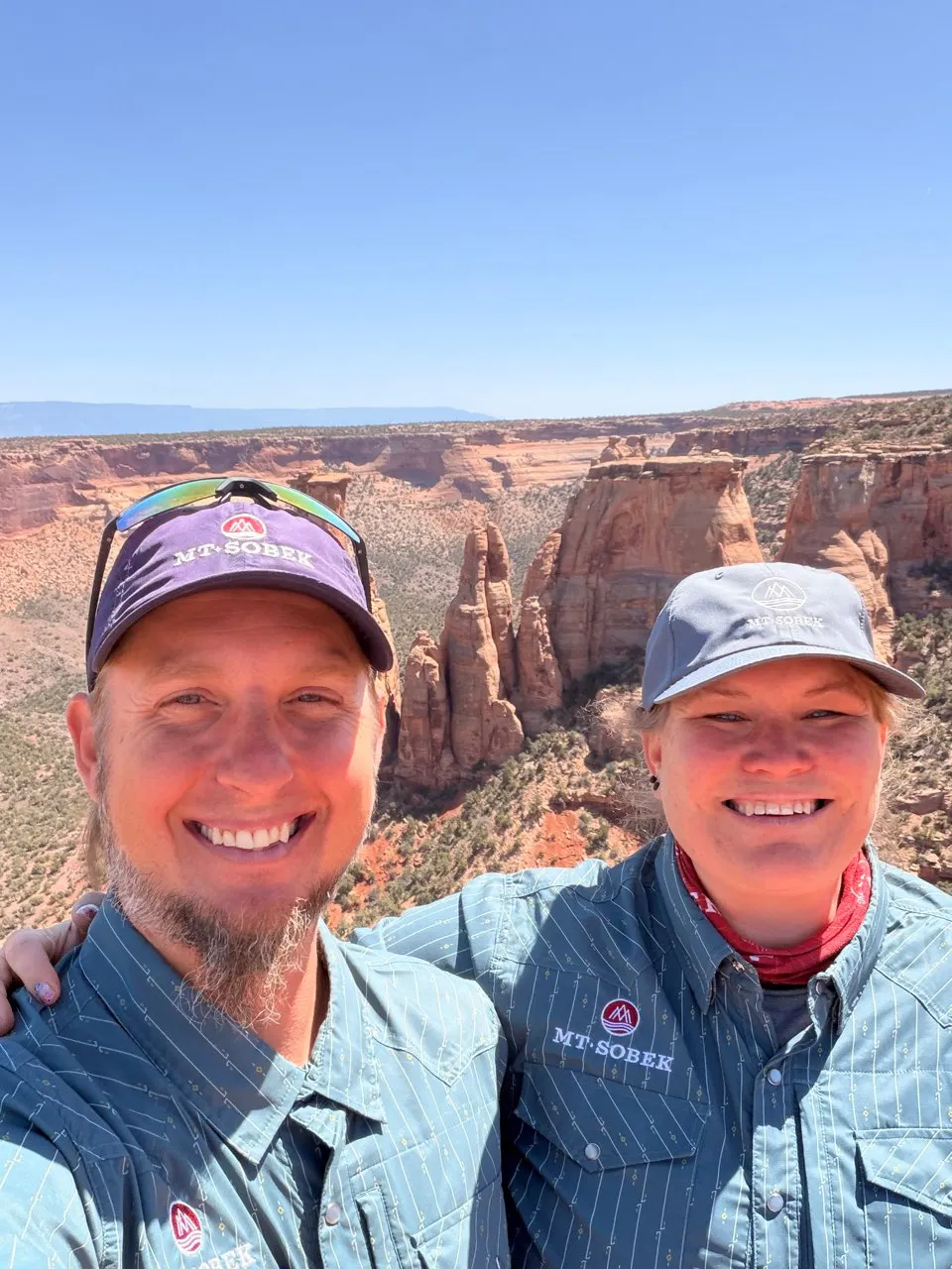 meet our guides Alisa and Shawn who guide for our Zion National Park hiking tours in the Narrows