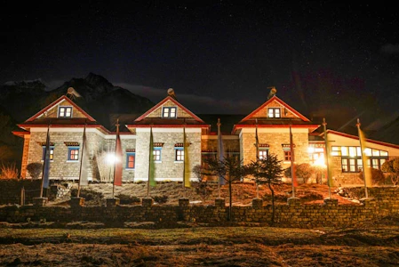 Everest Summit Lodge—Tashinga