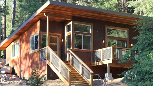 Yosemite West Private Lodging