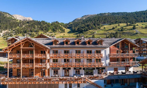 Le Chalet Blanc Hotel