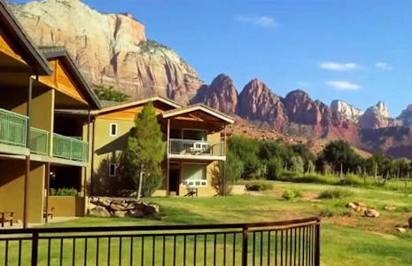 Driftwood Lodge