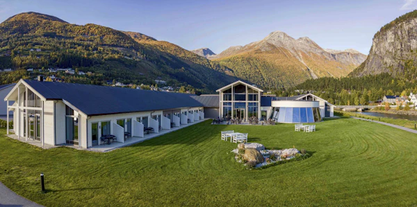 Valldal Fjordhotel