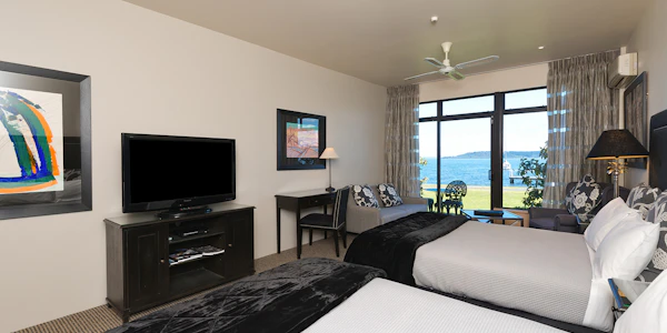Millennium Hotel and Resort Manuels