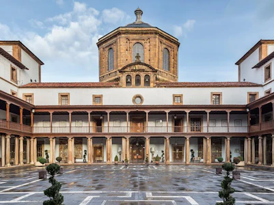 Hotel de la Reconquista