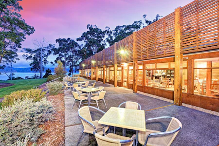 Stewart’s Bay Lodge