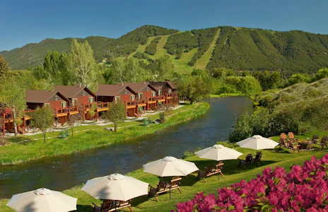 Rustic Inn Creekside Resort & Spa