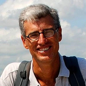 Luis D.