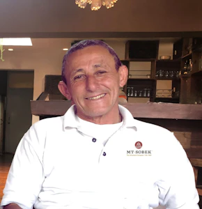 Manolo L.