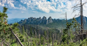 South Dakota Badlands, Mount Rushmore & Black Hills Hiking Tour