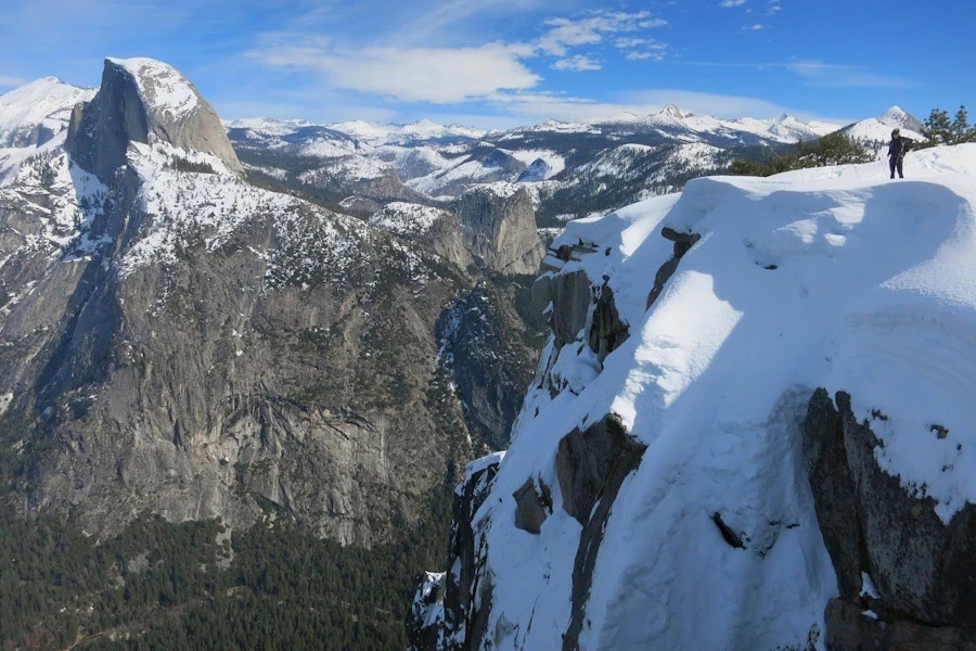 California Yosemite Winter Hiking Tour
