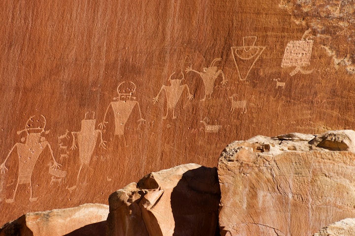 Fremont Petroglyphs - Utah Capitol Reef & Canyonlands National Park Hiking