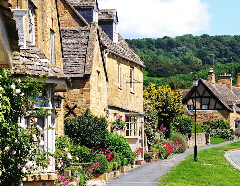 England Cotswolds Village to Village Walking Tour
