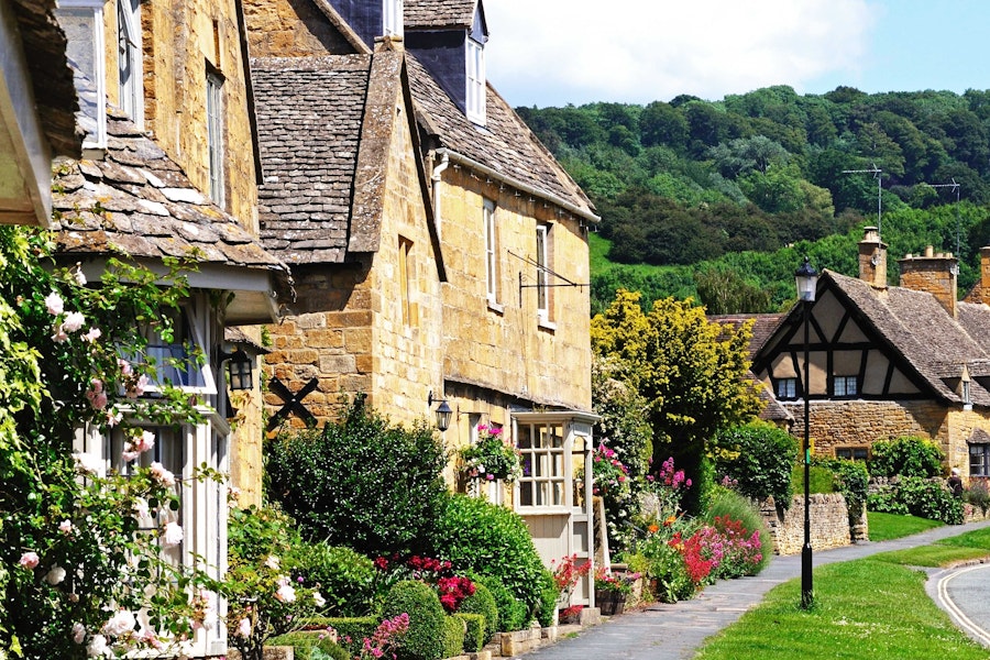 England Cotswolds Village to Village Walking Tour